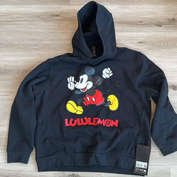 Disney x lululemon
Steady State Pullover Hoodie
Limited-edition style. - Picture 11 of 13